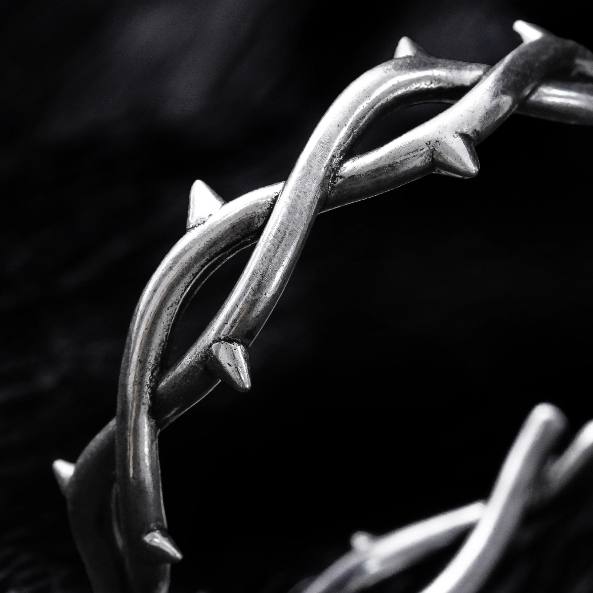 RESILIENT THORN EARRINGS