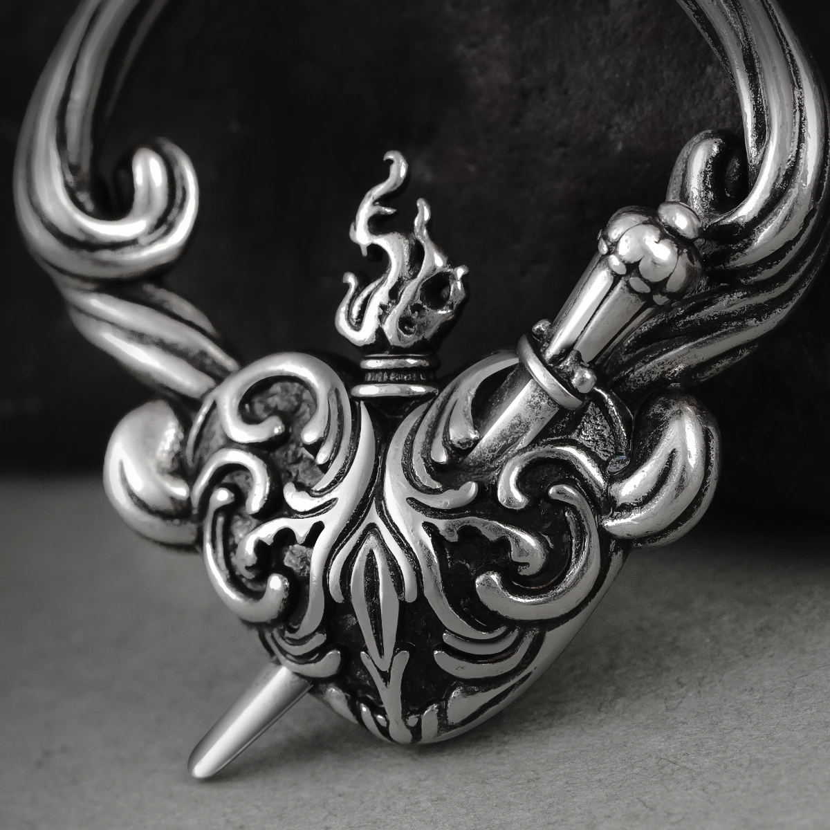 PASSIONATE HEART EARRINGS