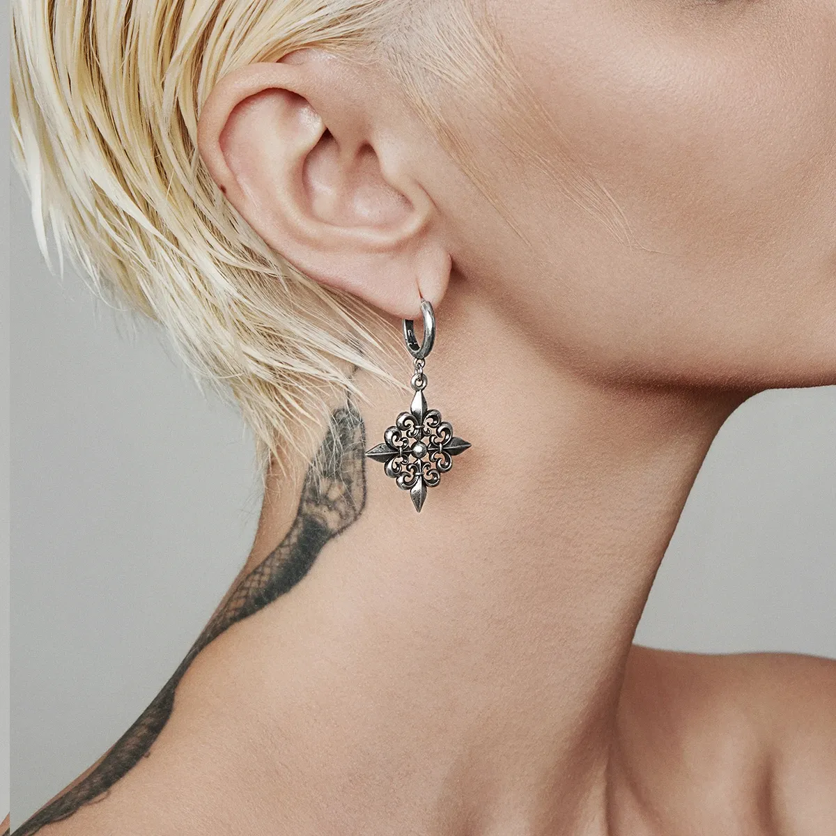 FLEUR-DE-LIS ELEGANCE EARRINGS
