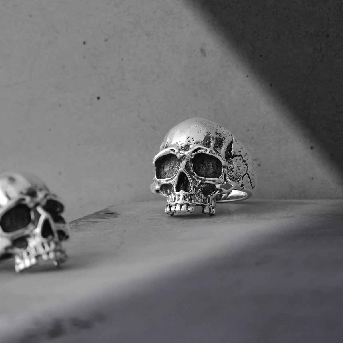 MEMENTO MORI SKUL RING