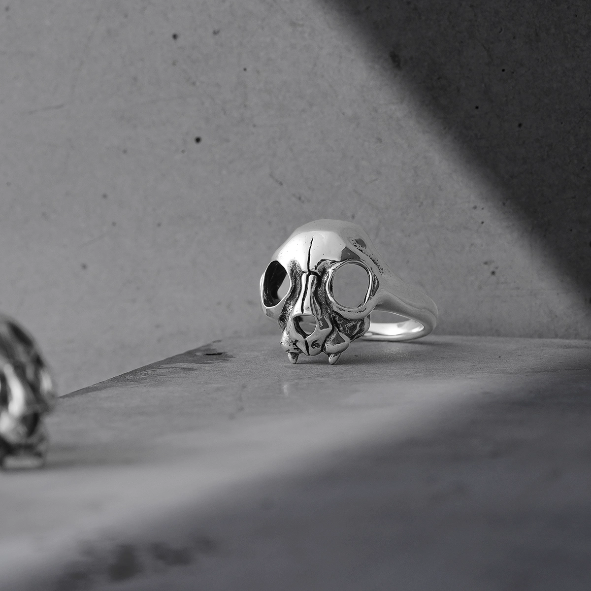ETERNAL SKULL RING