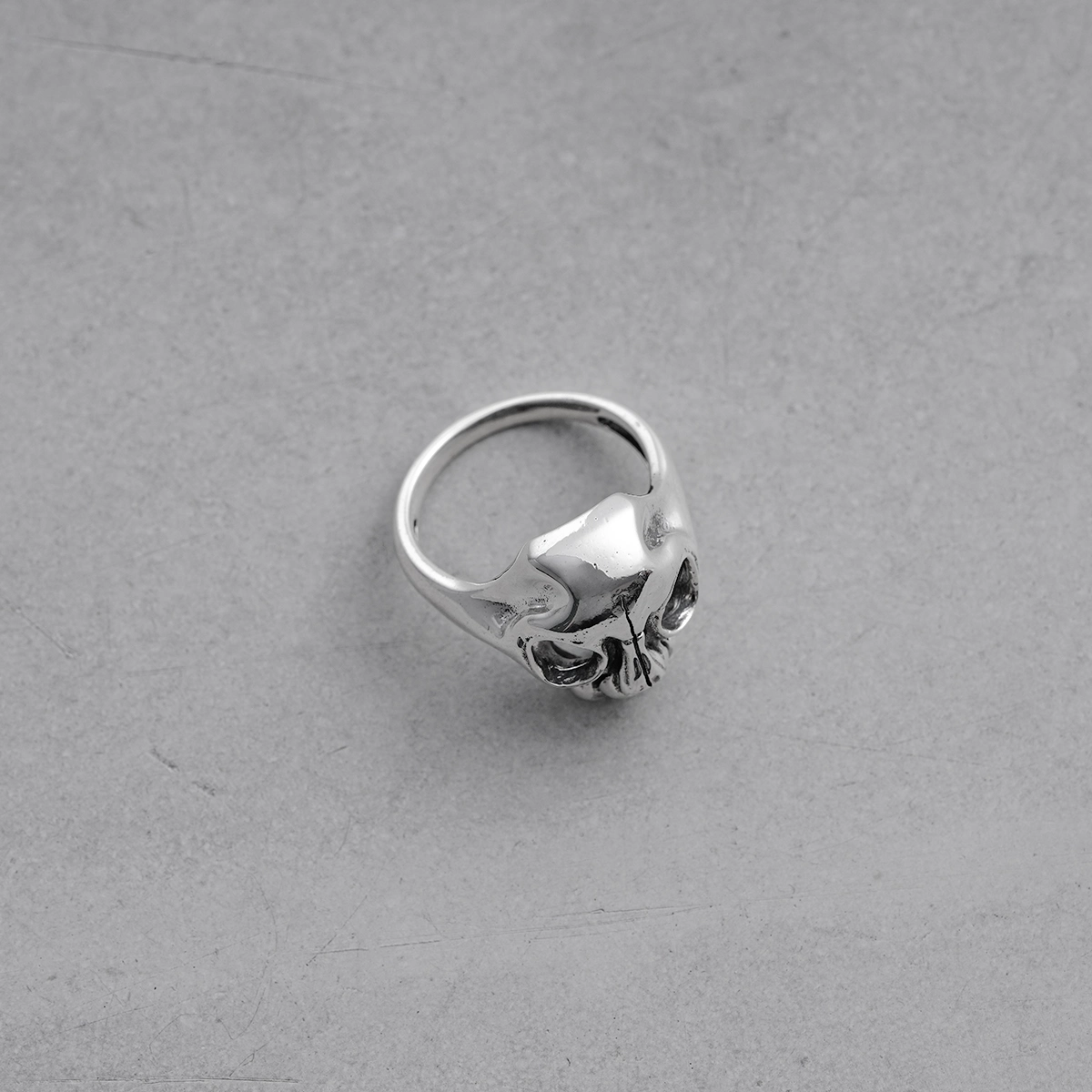 ETERNAL SKULL RING