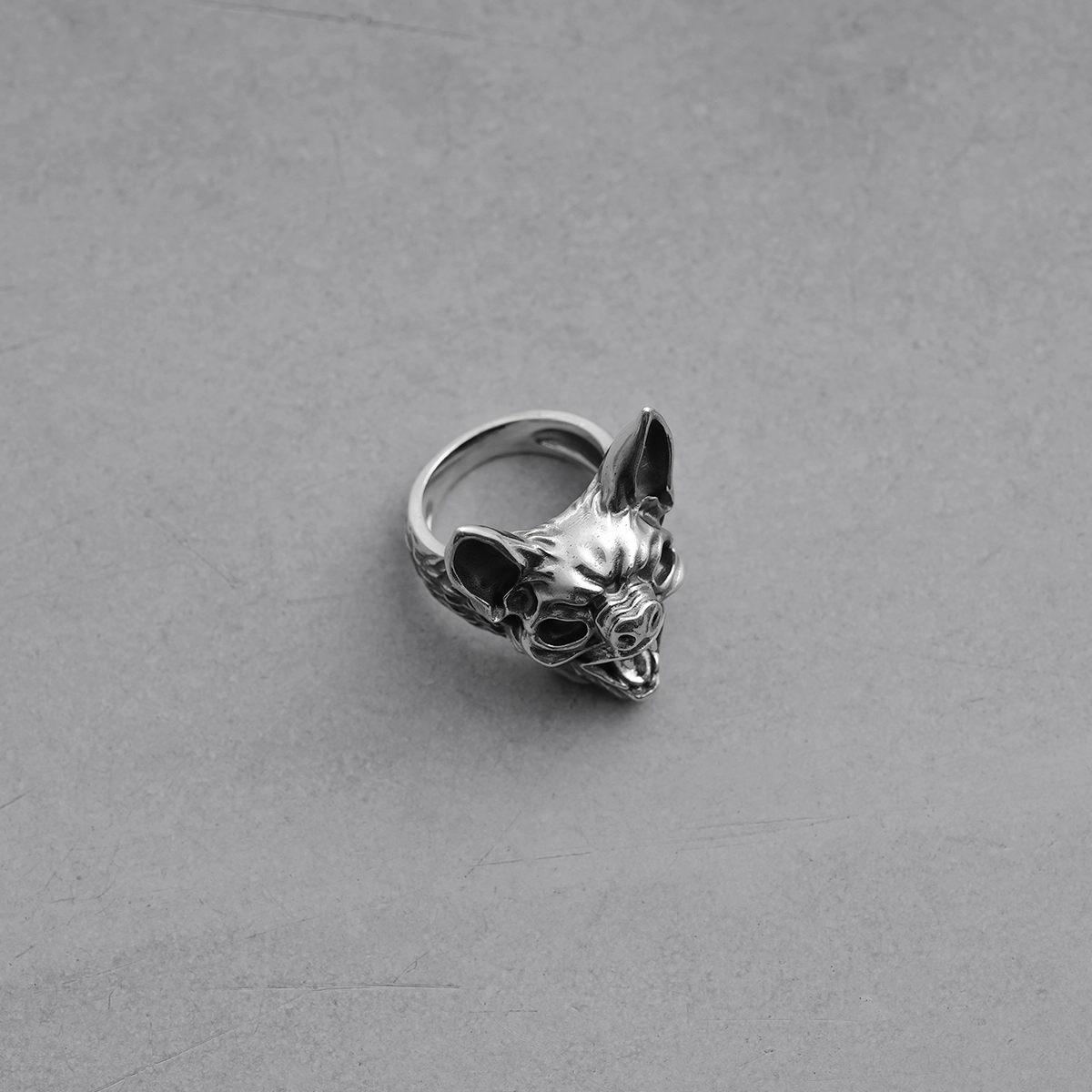 MYSTIC GUARDIAN BAT RING