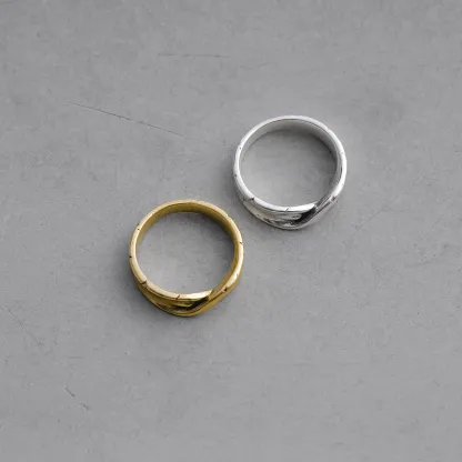 ETERNAL TWIST RING