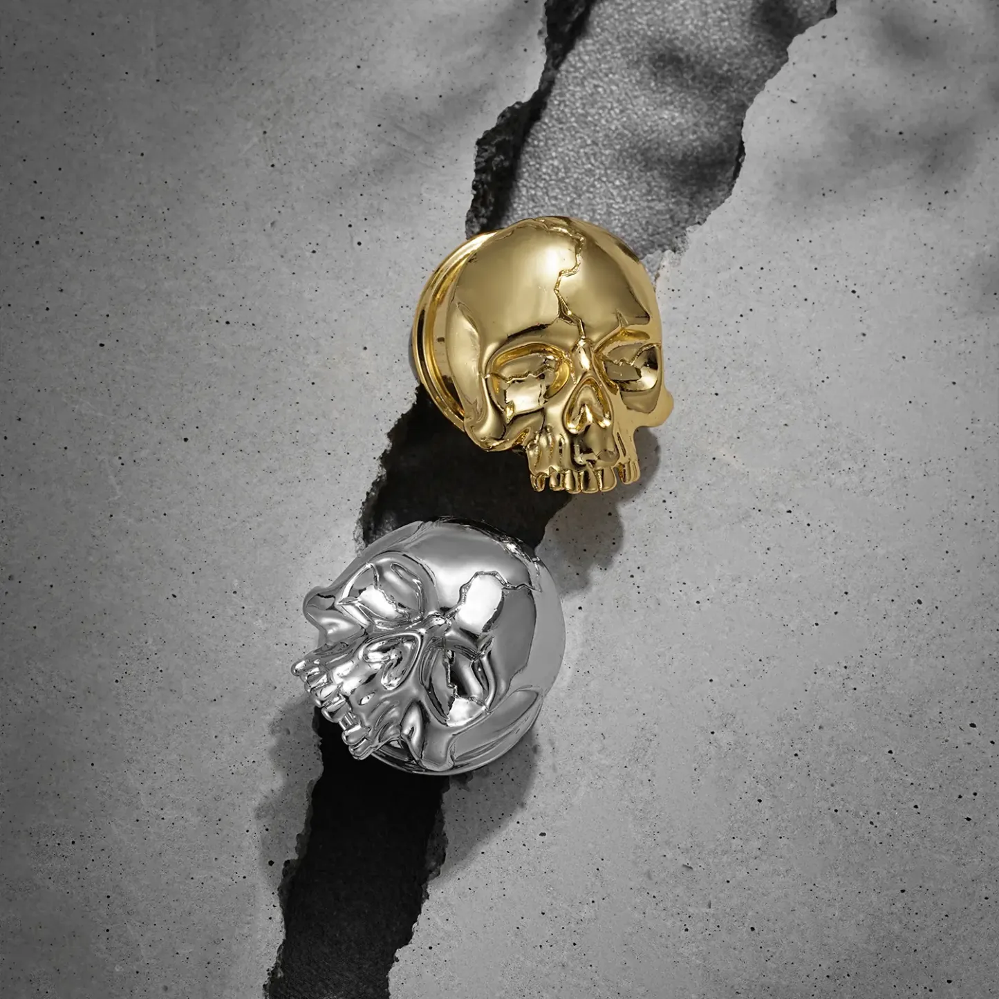 CRACKED SKULL PLUGS