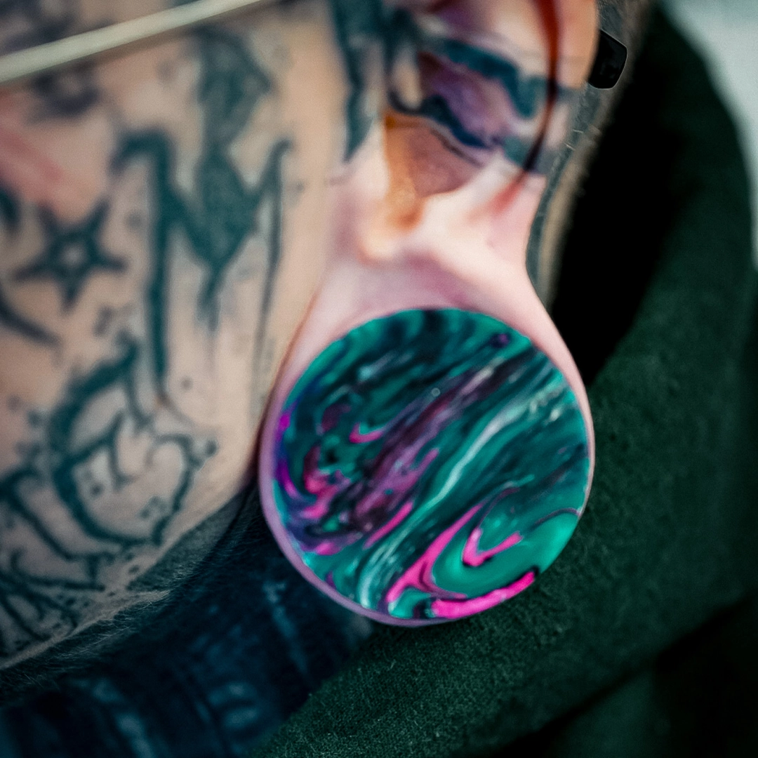 VIBRANT MARBLE PLUGS