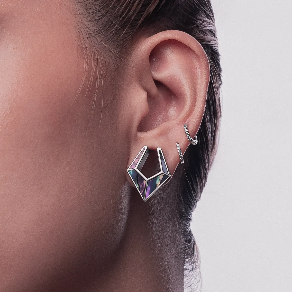 VIOLET PRISM TUNNELS