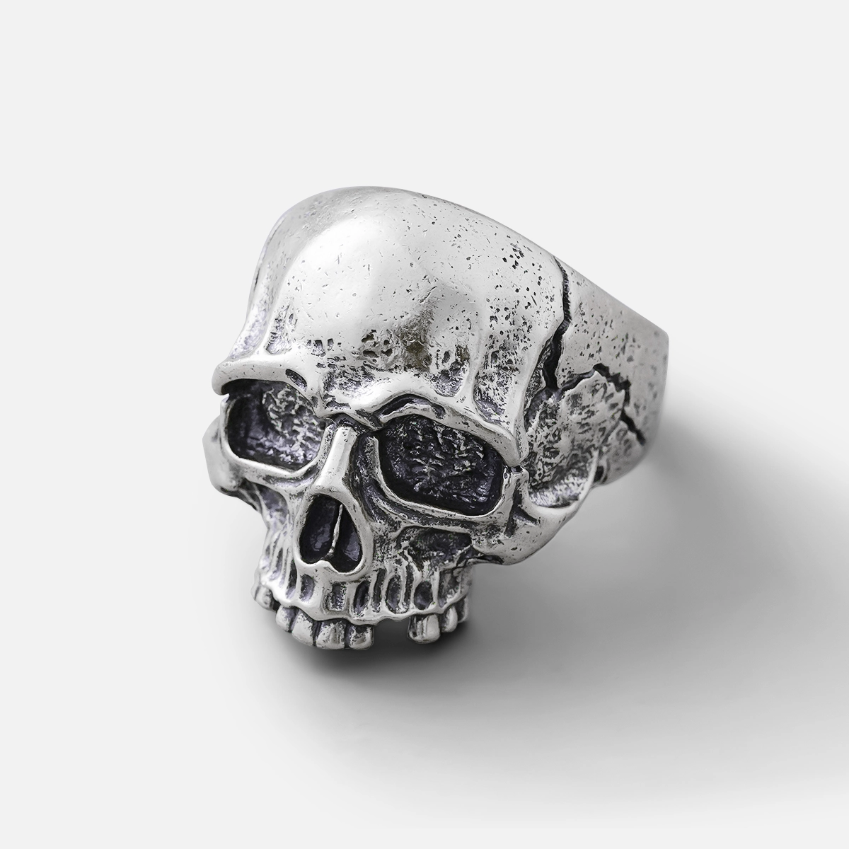 MEMENTO MORI SKULL RING