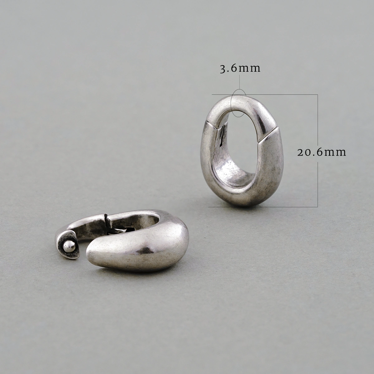 SCULPTED OVAL EAR WEIGHTS