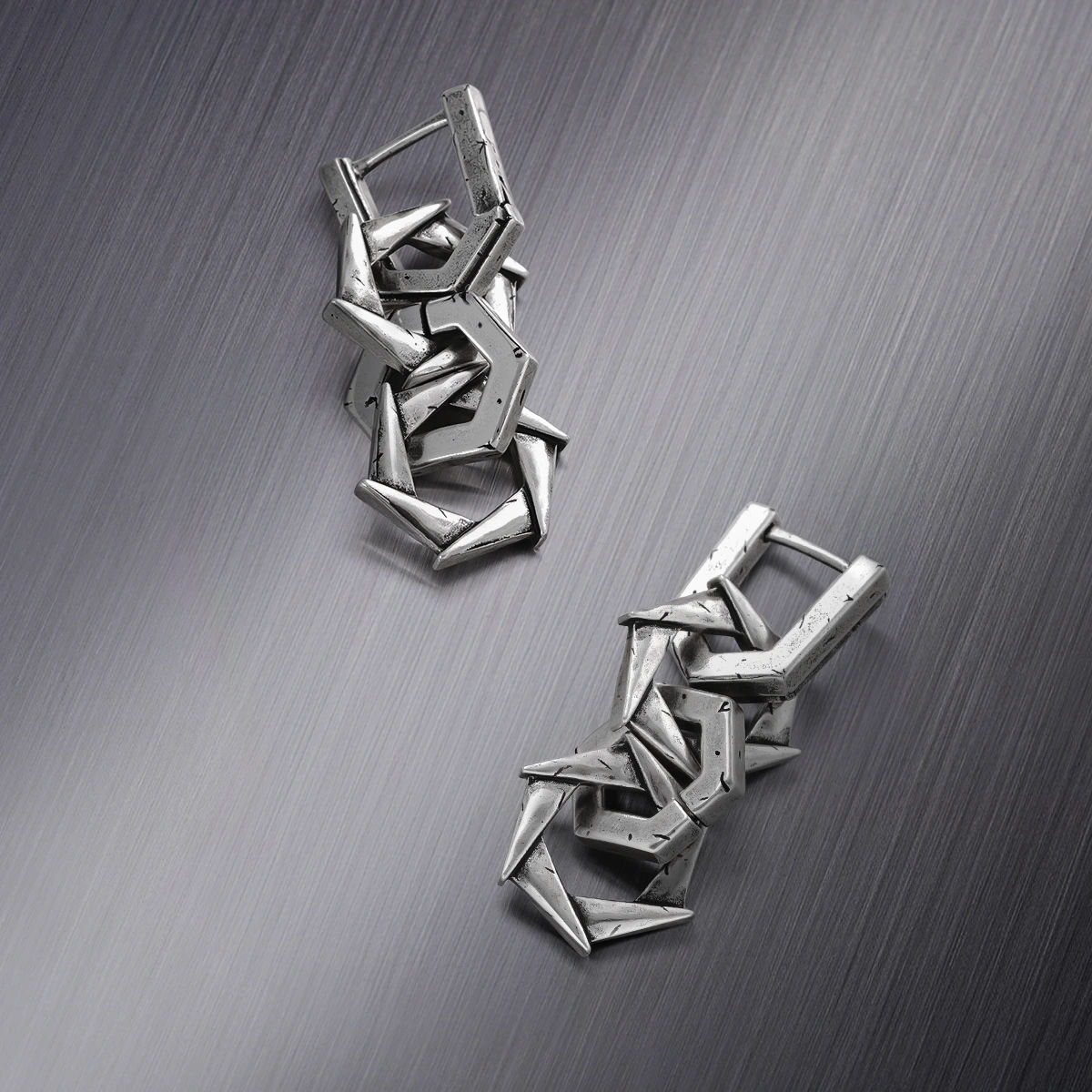 HEXAGONAL EDGE EARRINGS