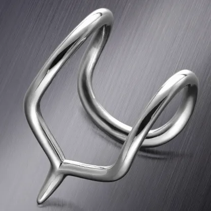 SCULPTED LINE LIP CUFF