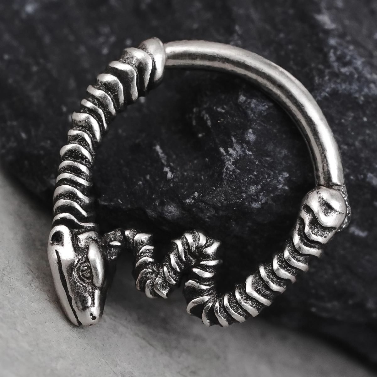 SERPENT SPINE CLICKER