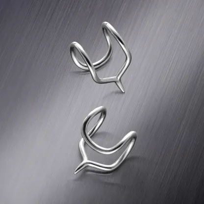 SCULPTED LINE LIP CUFF