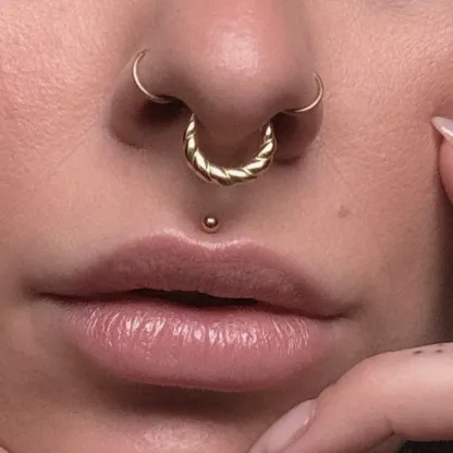 INFINITY TWIST CLICKER