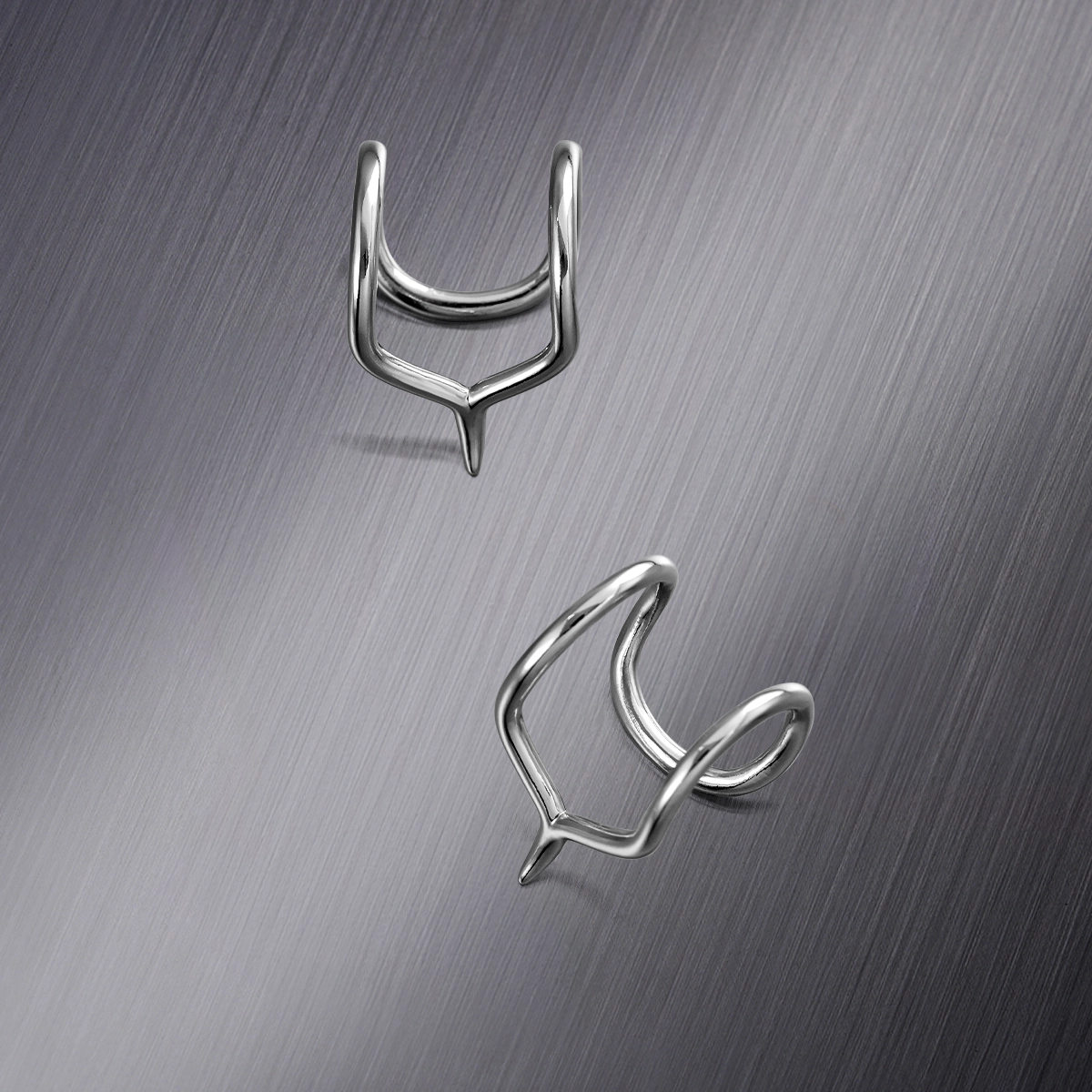 SCULPTED LINE LIP CUFF