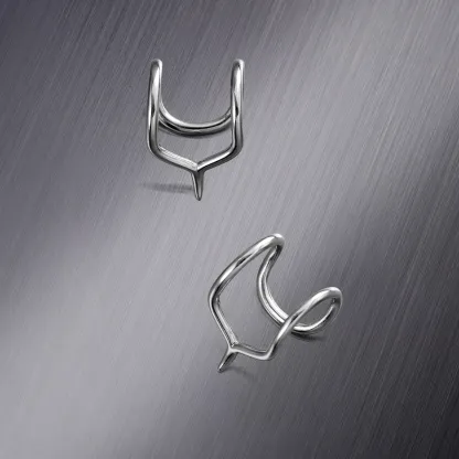 SCULPTED LINE LIP CUFF