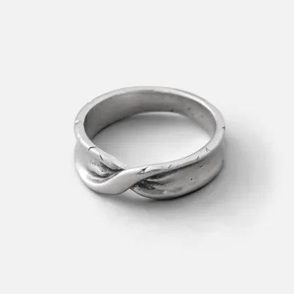 Eternal Twist Ring