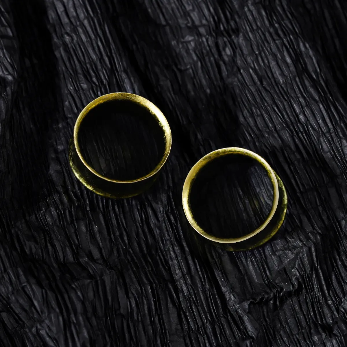 VIBRANT ARTISTIC TITANIUM TUNNELS
