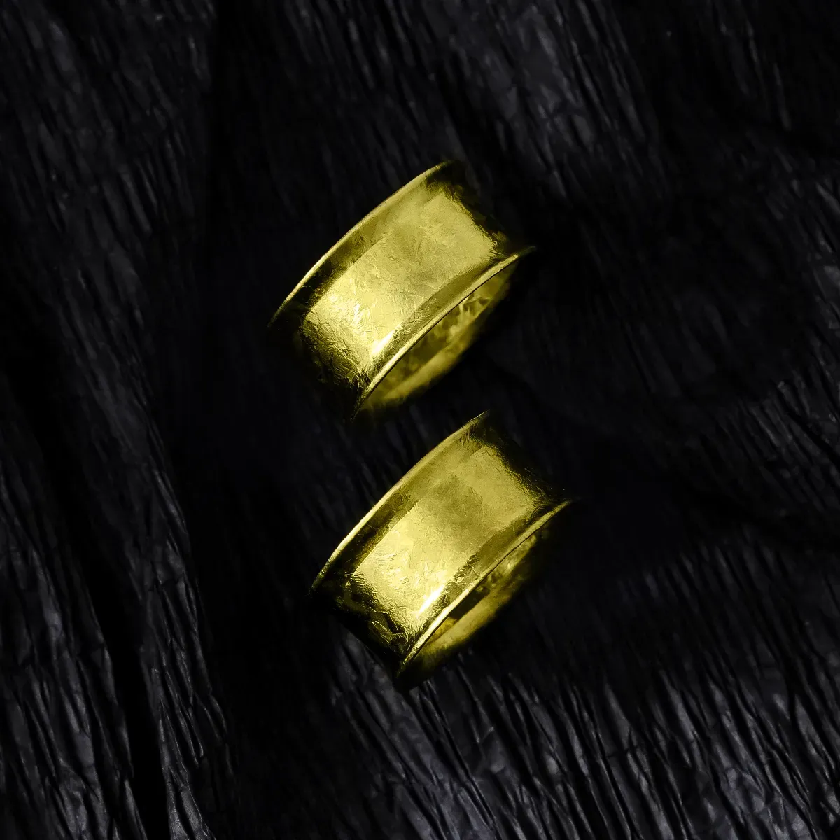 VIBRANT ARTISTIC TITANIUM TUNNELS