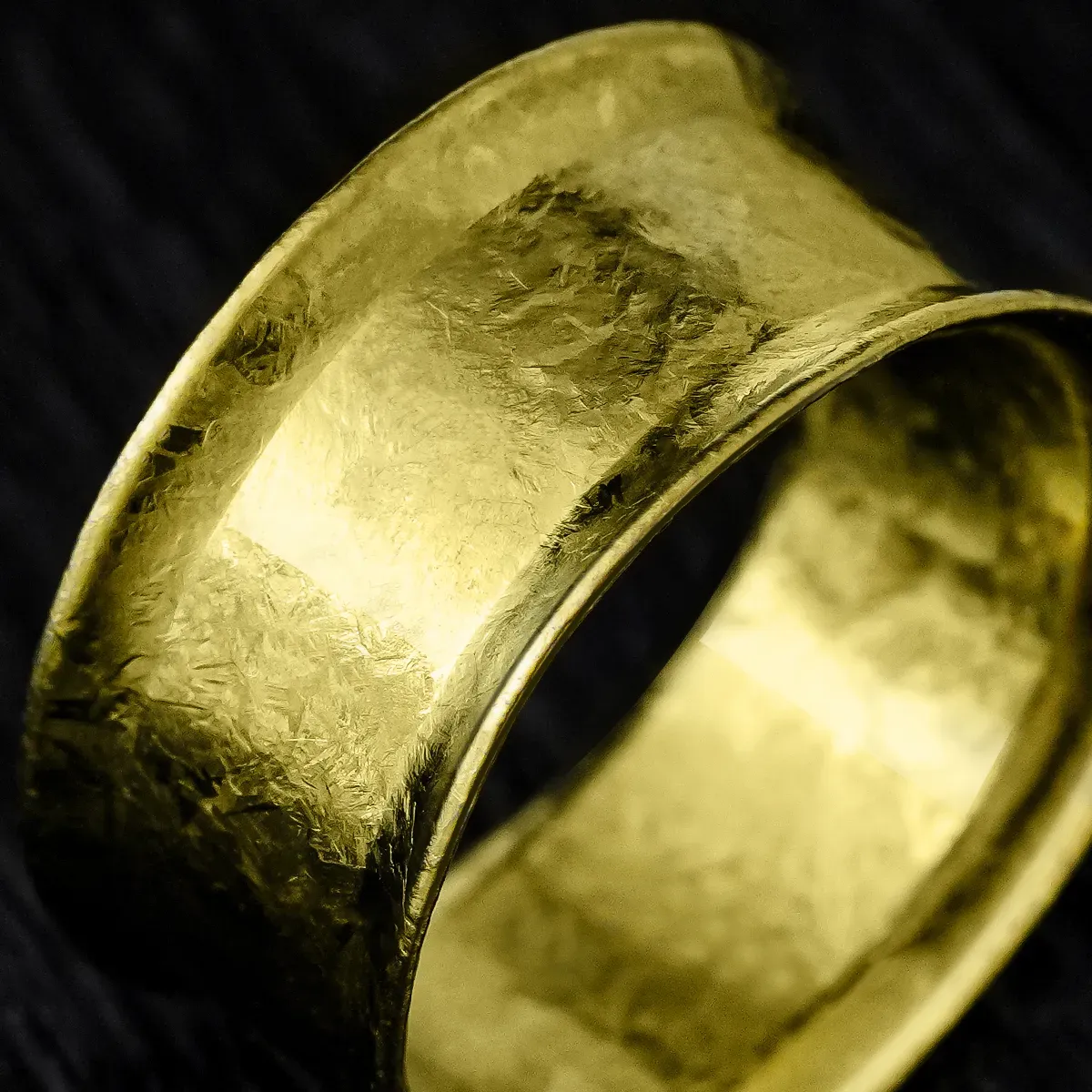 VIBRANT ARTISTIC TITANIUM TUNNELS