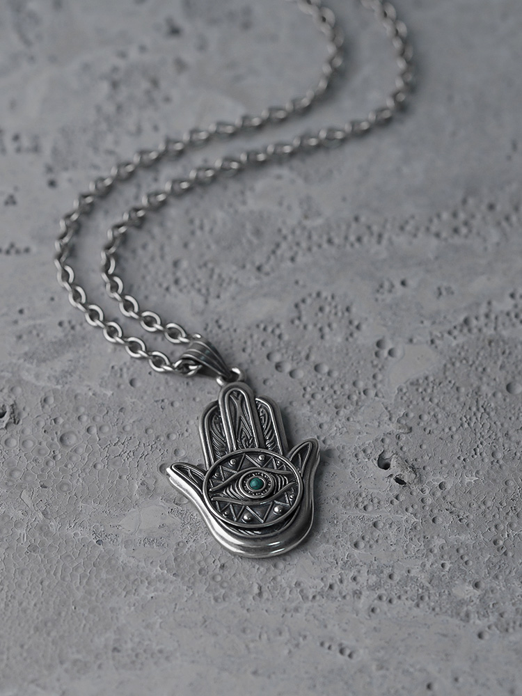 PUNKYOUTH Fatima Hand Pendent Necklace