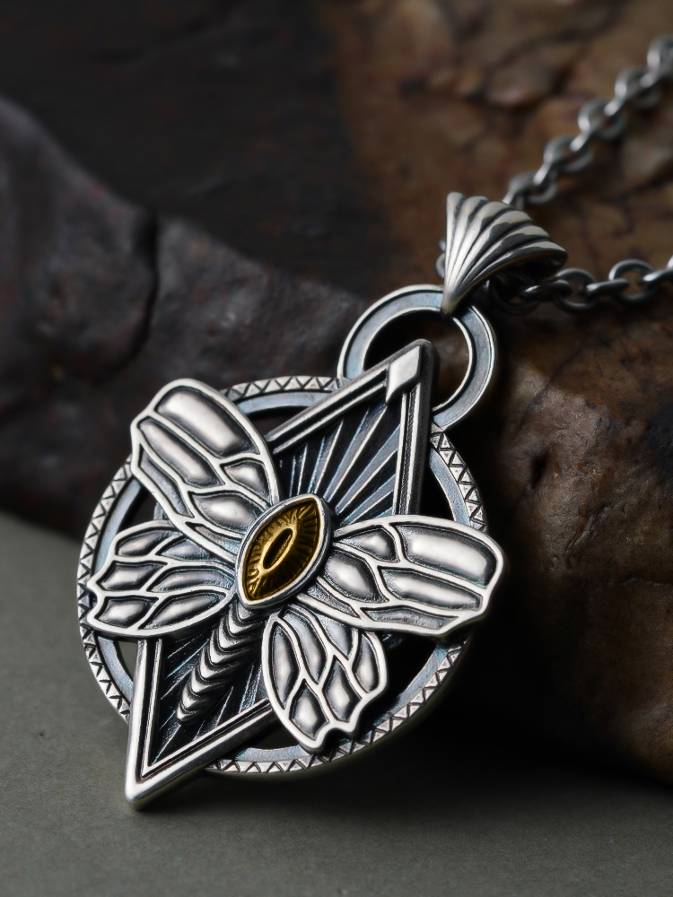 PUNKYOUTH Moon Moth Pendent Necklace