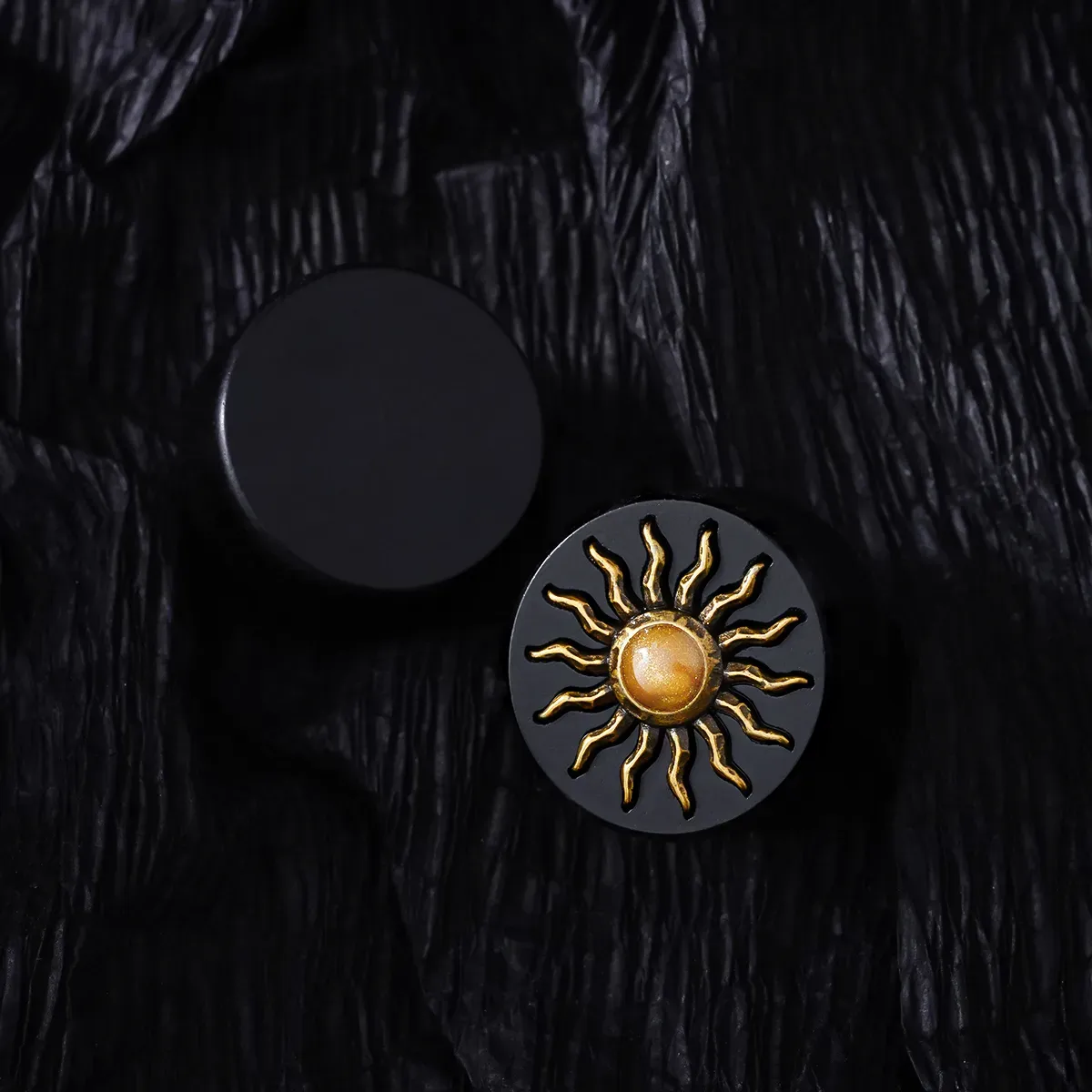 SOLAR ECLIPSE PLUGS
