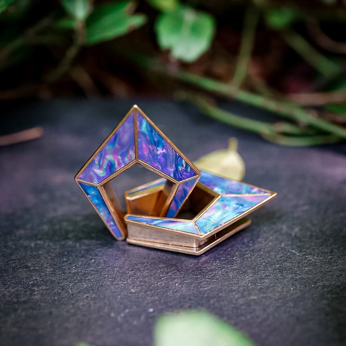 VIOLET PRISM TUNNELS