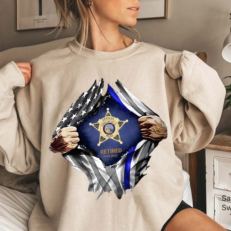 Personalized Retired US Police Badge & Service Time T-shirt