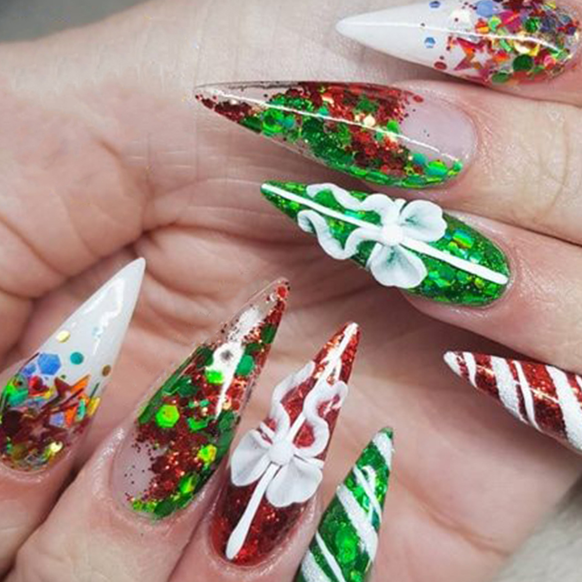 Christmas Bowtie Nail Tips, Press-On Nails