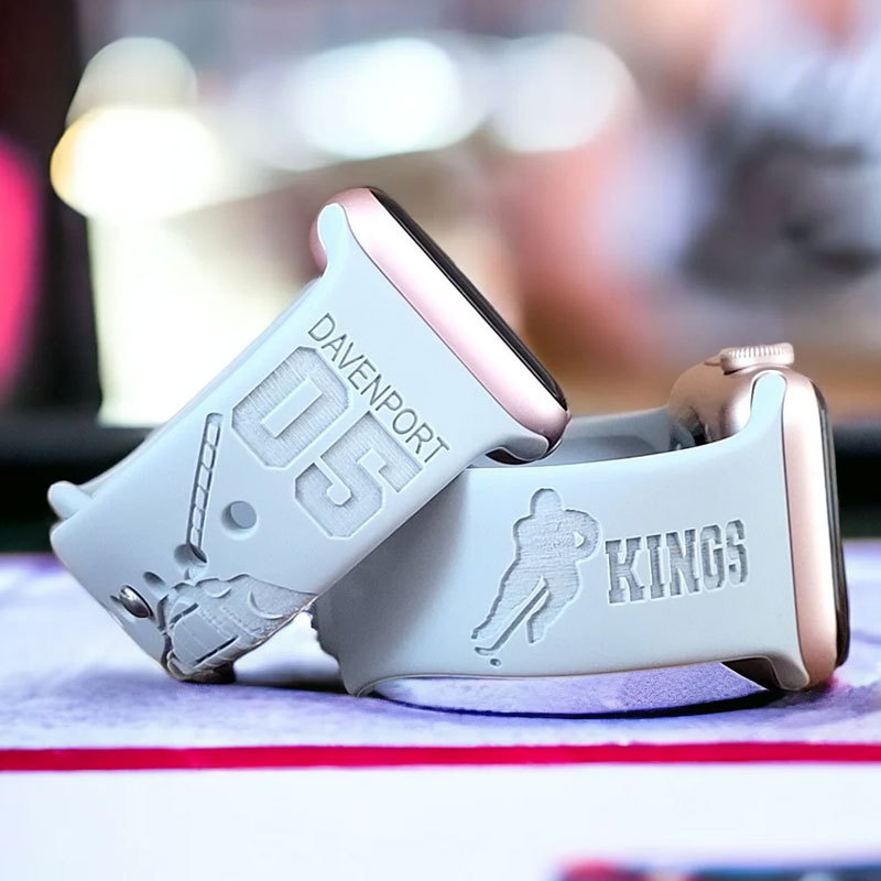 Engraved HOCKEY MOM Silicone Sports Watch Band for Apple