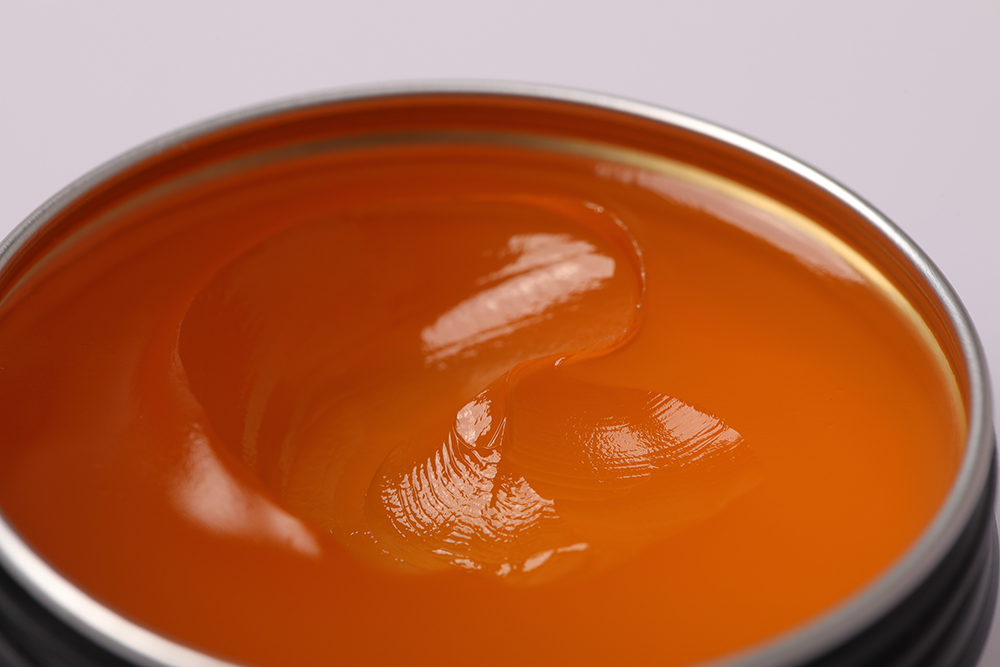 Strong Hold Pomade Withstand Wind