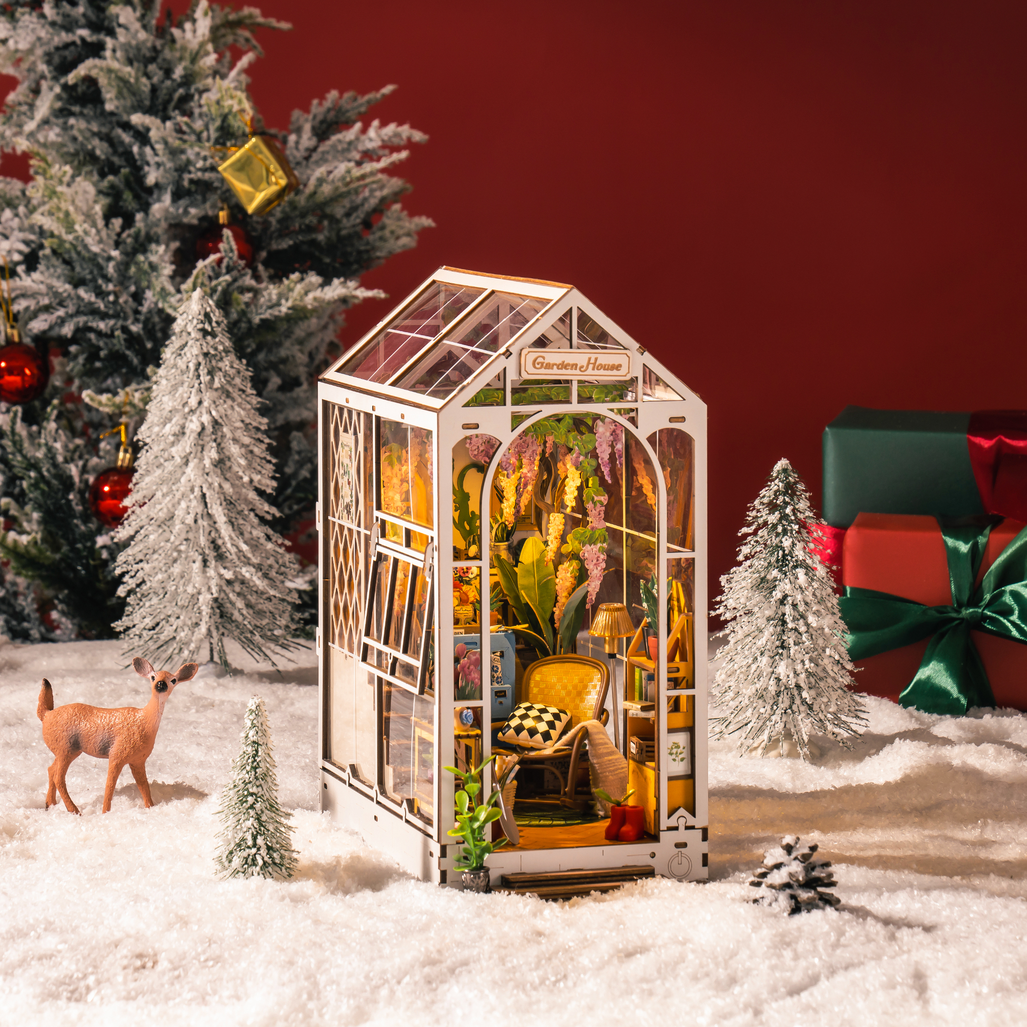 Rolife Book Nook Shelf Insert - Holiday Garden House TGB06