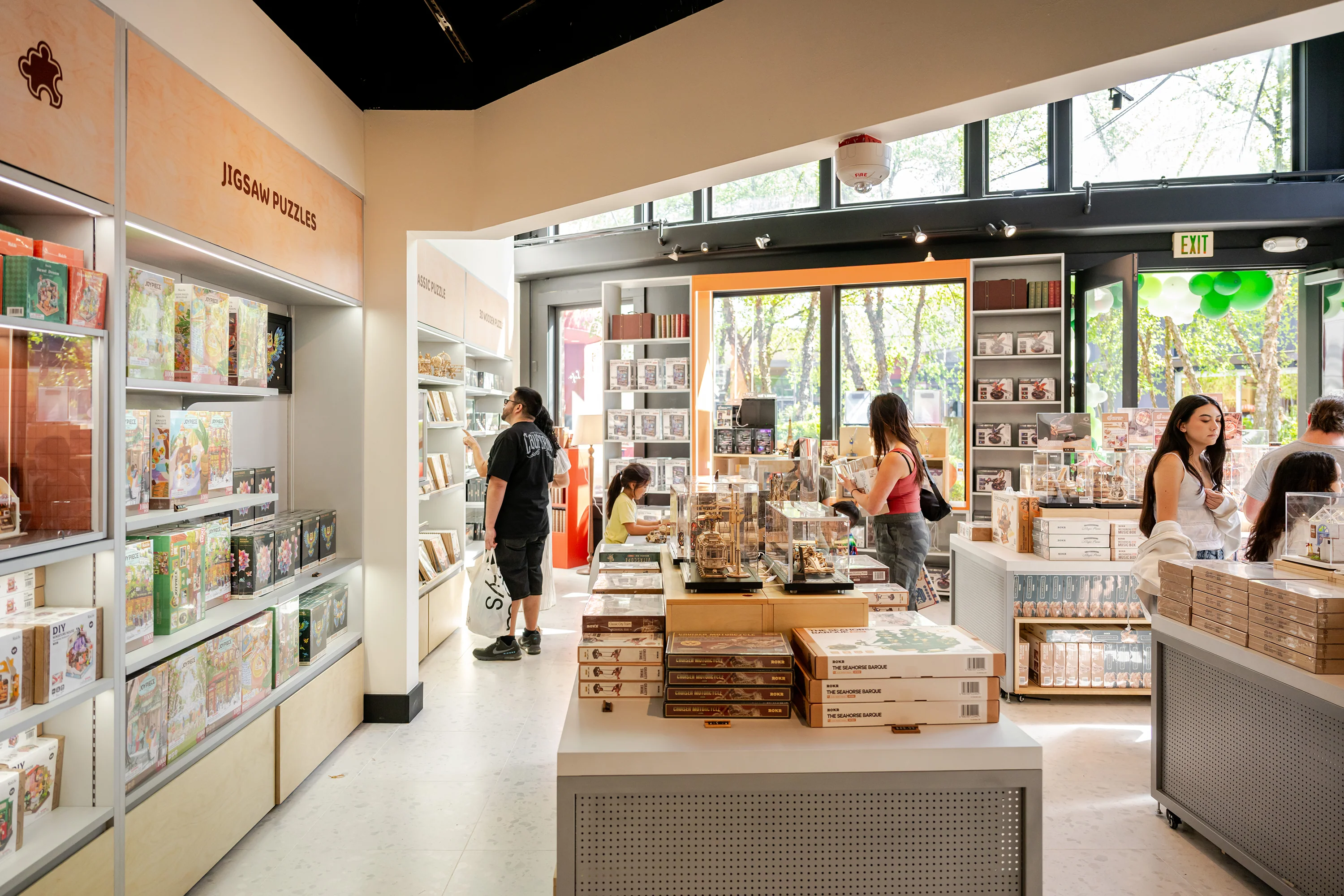 Rolife Alderwood Mall Store Inside Scene