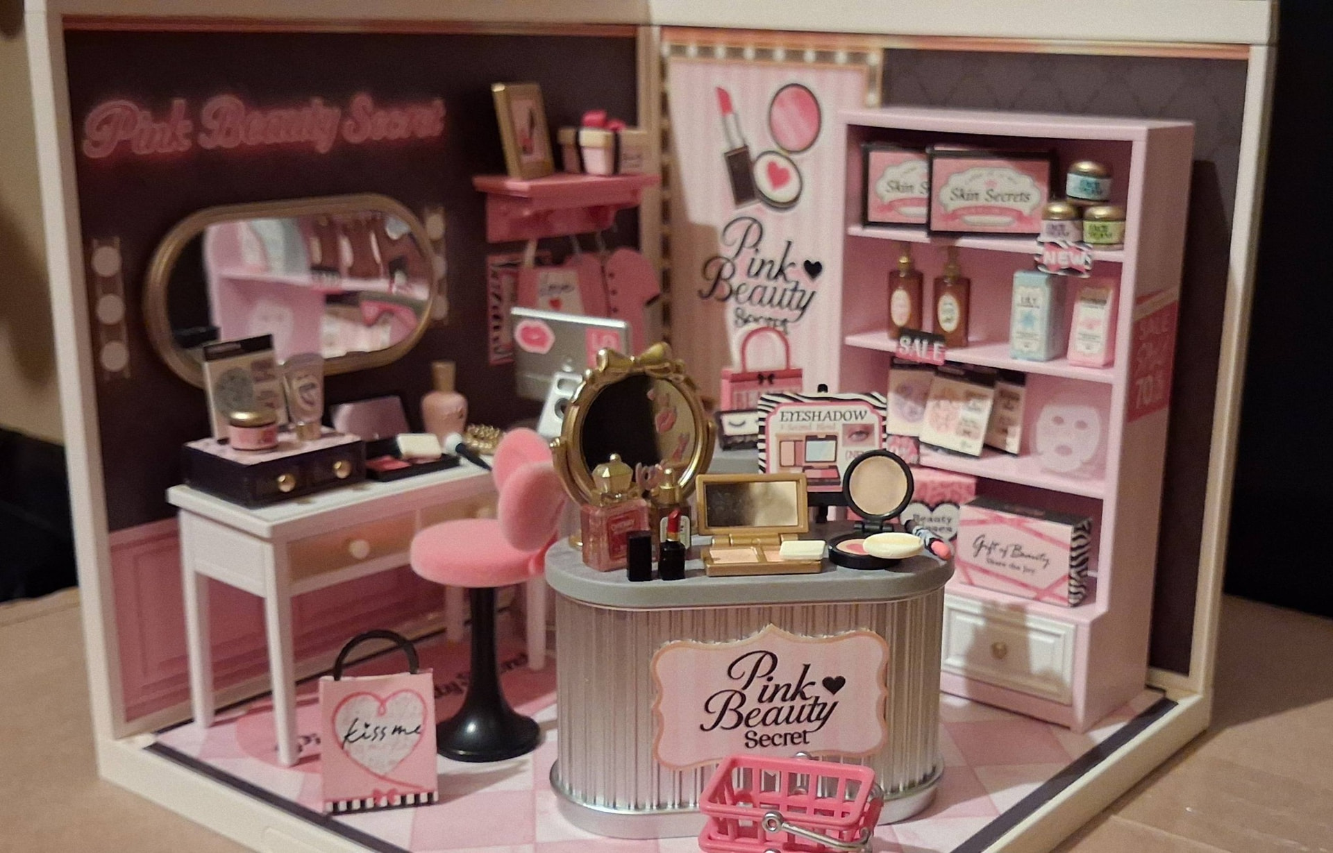 Completed Pink Beauty Secret room photographed by community maker Nita Davis