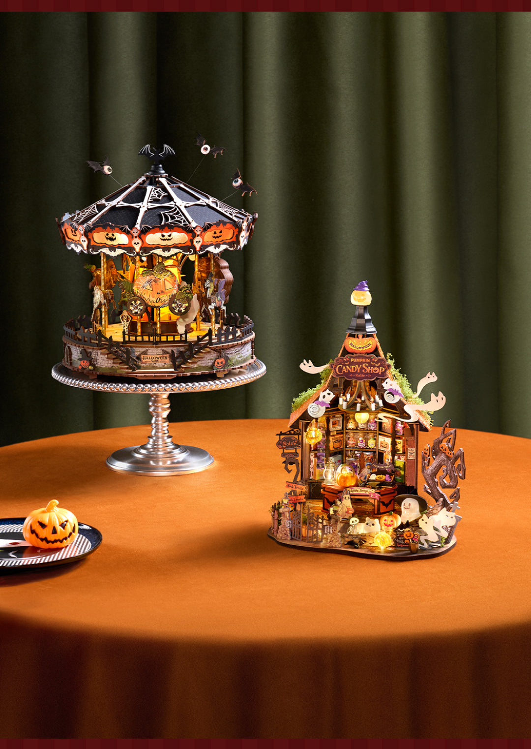Phantom Waltz gift-ready package and completed model display
