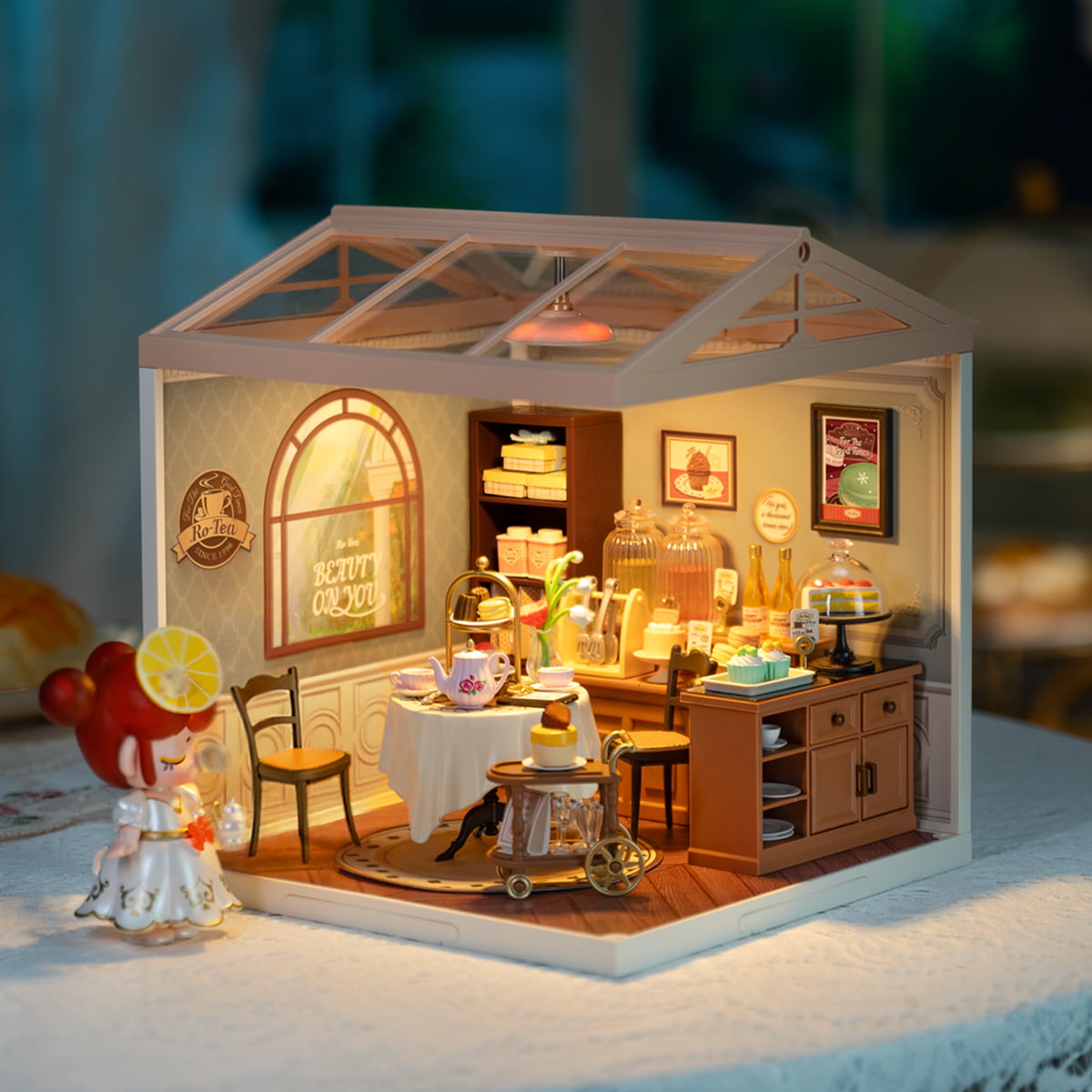 Rolife Plastic Miniature House - Sweet Sips Tea DW011