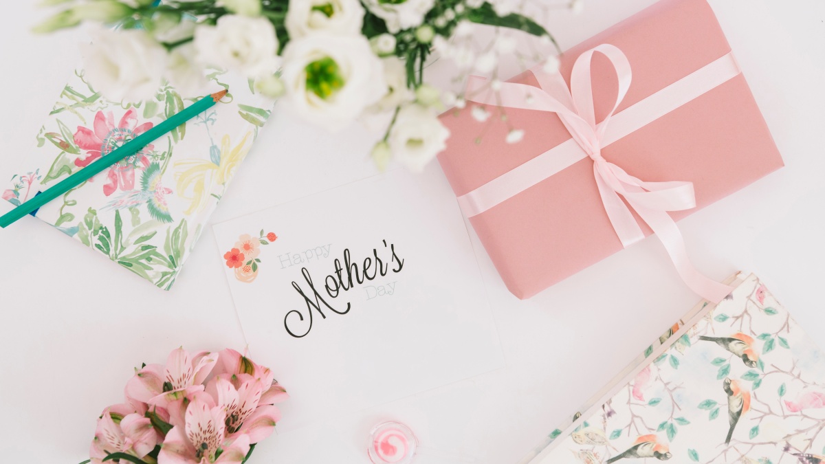 Easy & Meaningful DIY Mother’s Day Gifts You Can Make at Home