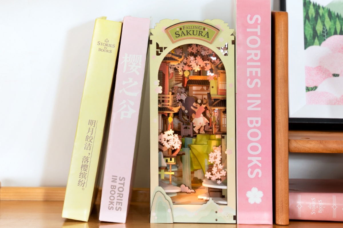 Falling Sakura TGB05