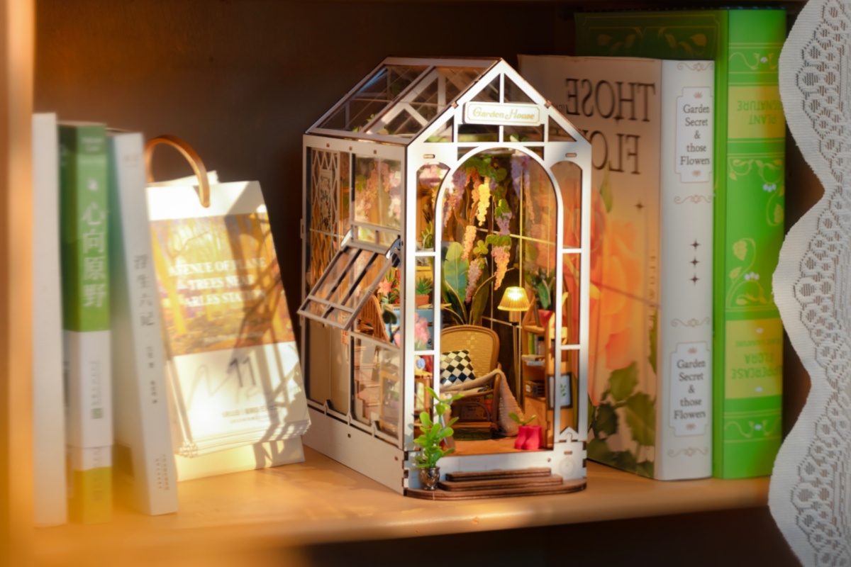 Holiday Garden House TGB06