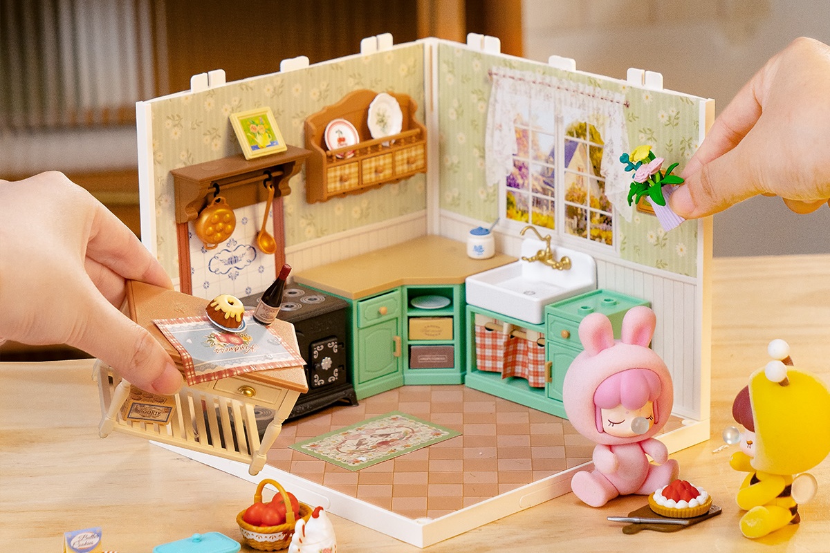 How to Tell Stories with Super Creator Miniatures