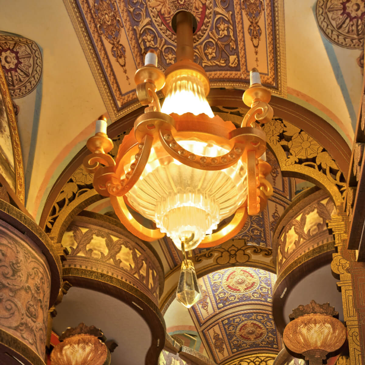 Rolife  Library of Wonders DIY Book Nook TGB16