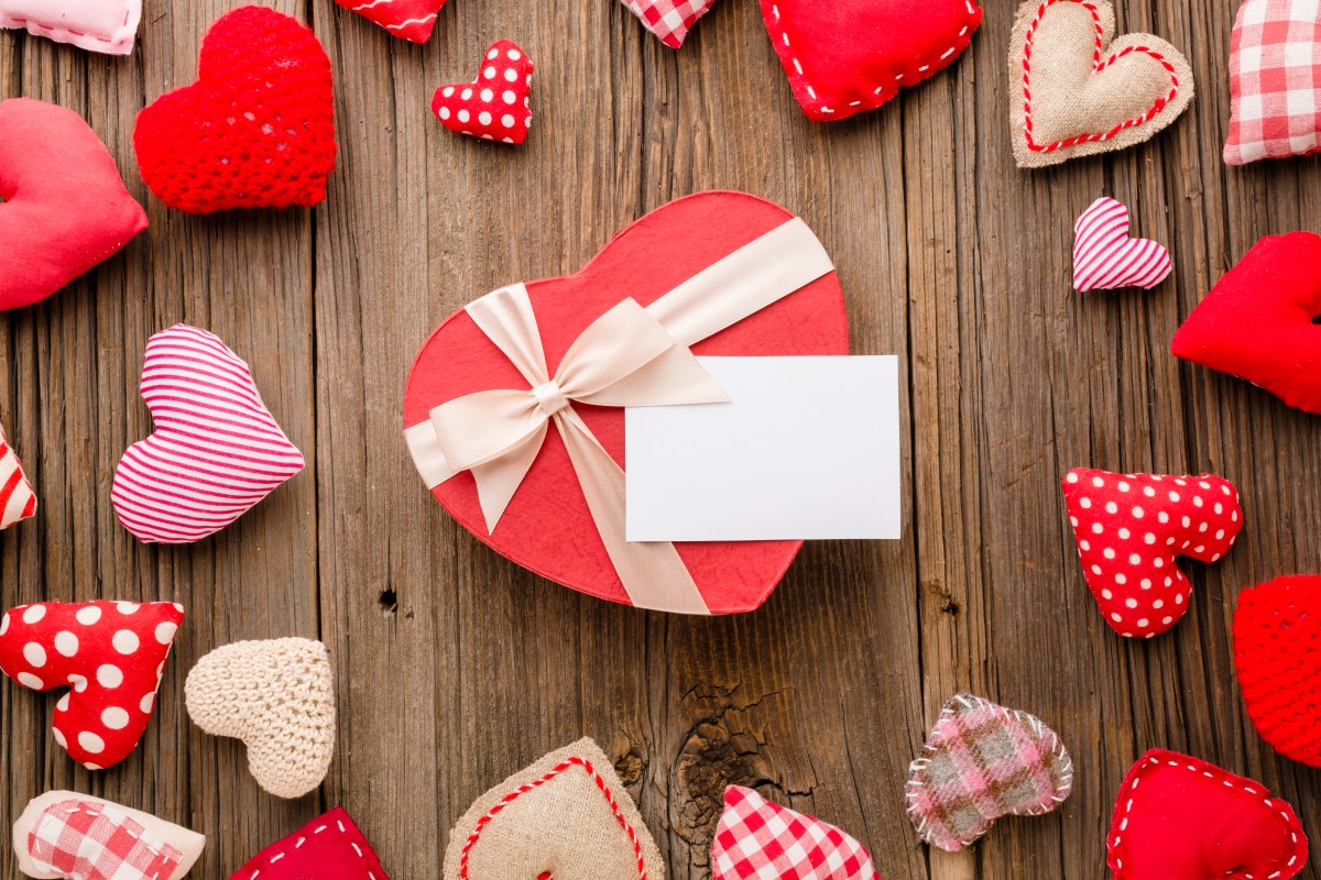 Top DIY Kits for Couples to Create Lasting Valentine Memories