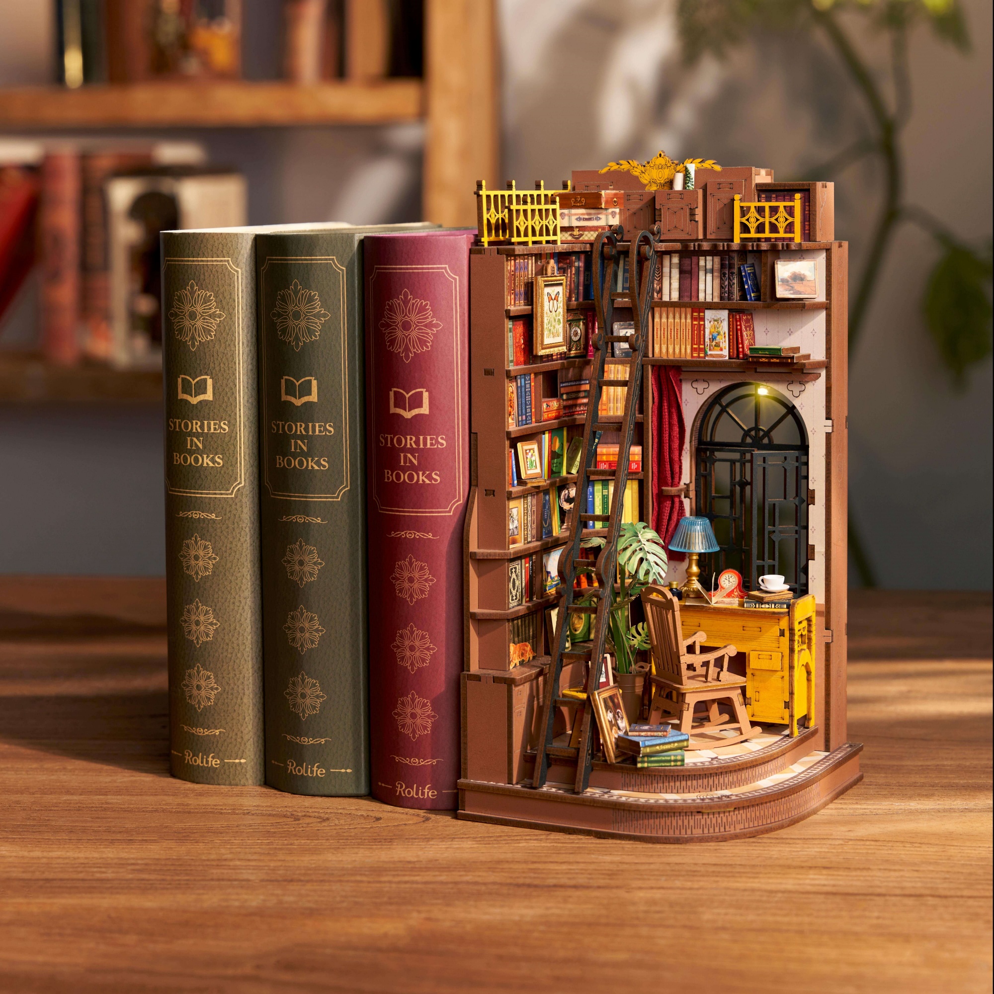 Rolife Book Nook Shelf Insert - Silent Corner Study TGE02