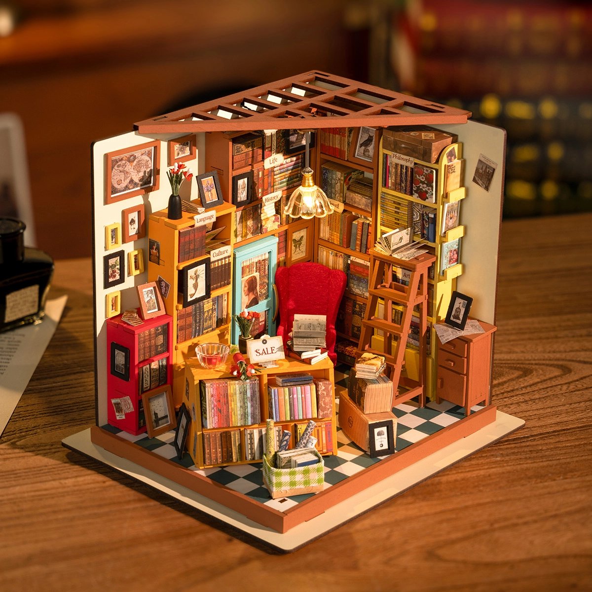 Rolife DIY Miniature Dollhouse- Sam's Study DG102