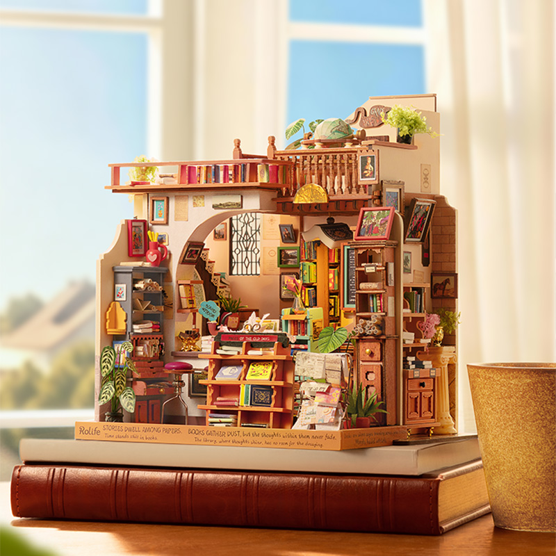 Rolife DIY Miniature House - Pagestory Books DH103