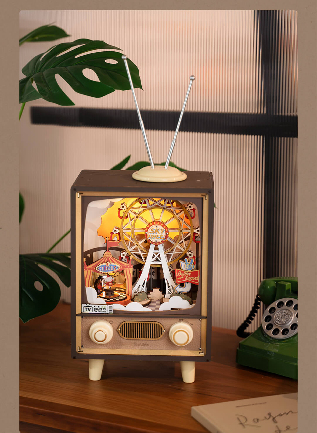 Rolife Sunset Carnival AMT01 front view tabletop display scene graphic