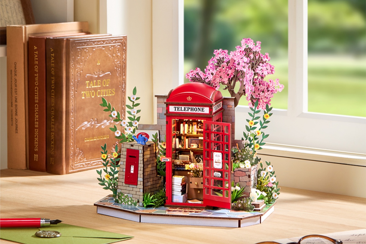 The Red Booth of Communication