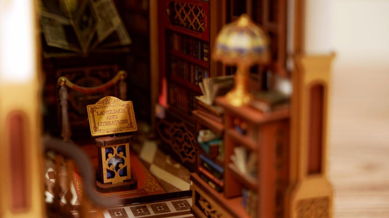 The central podium of Rolife Library of Wonders