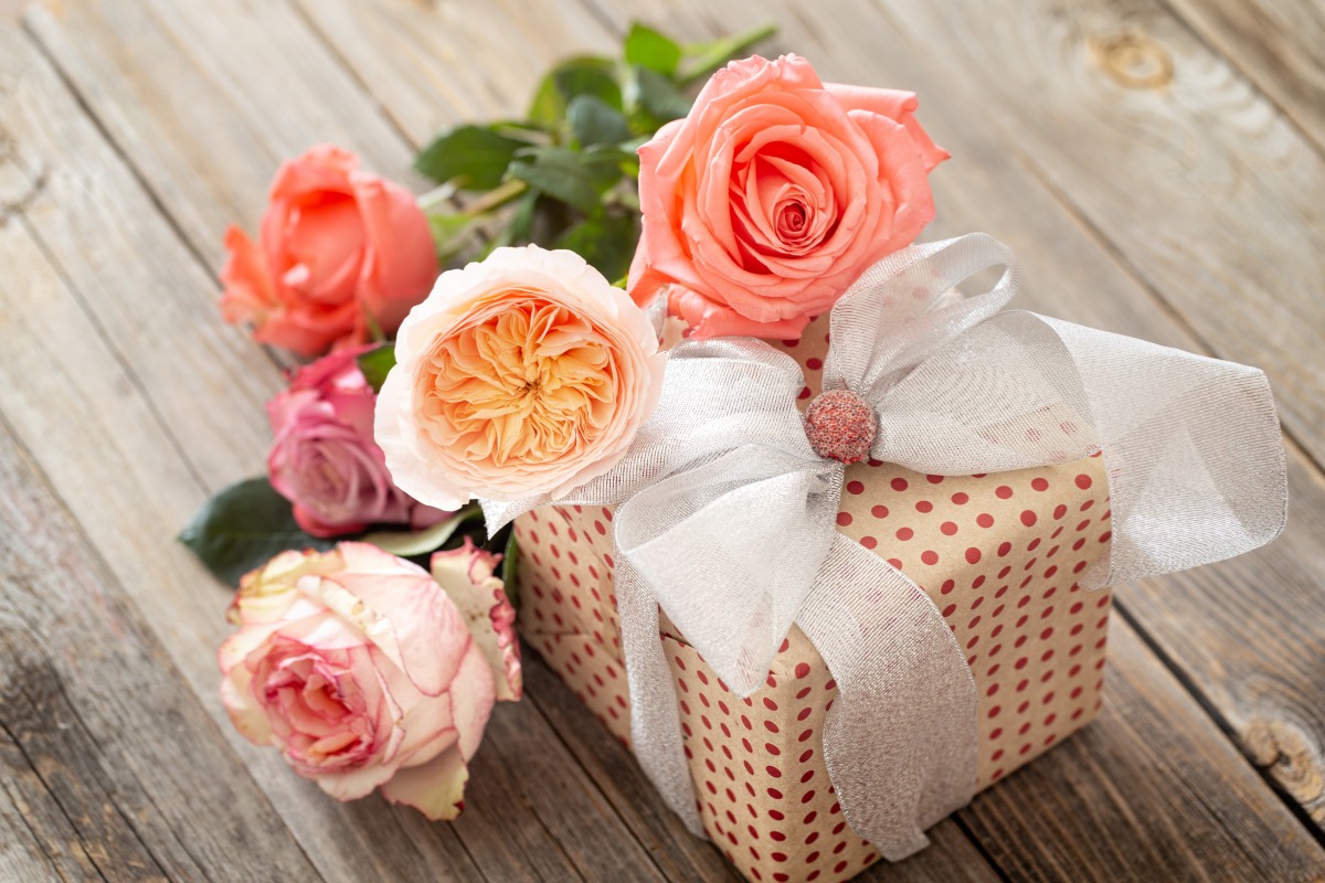 Traditional Mother&rsquo;s Day Gifts (And How to Make Them Meaningful)